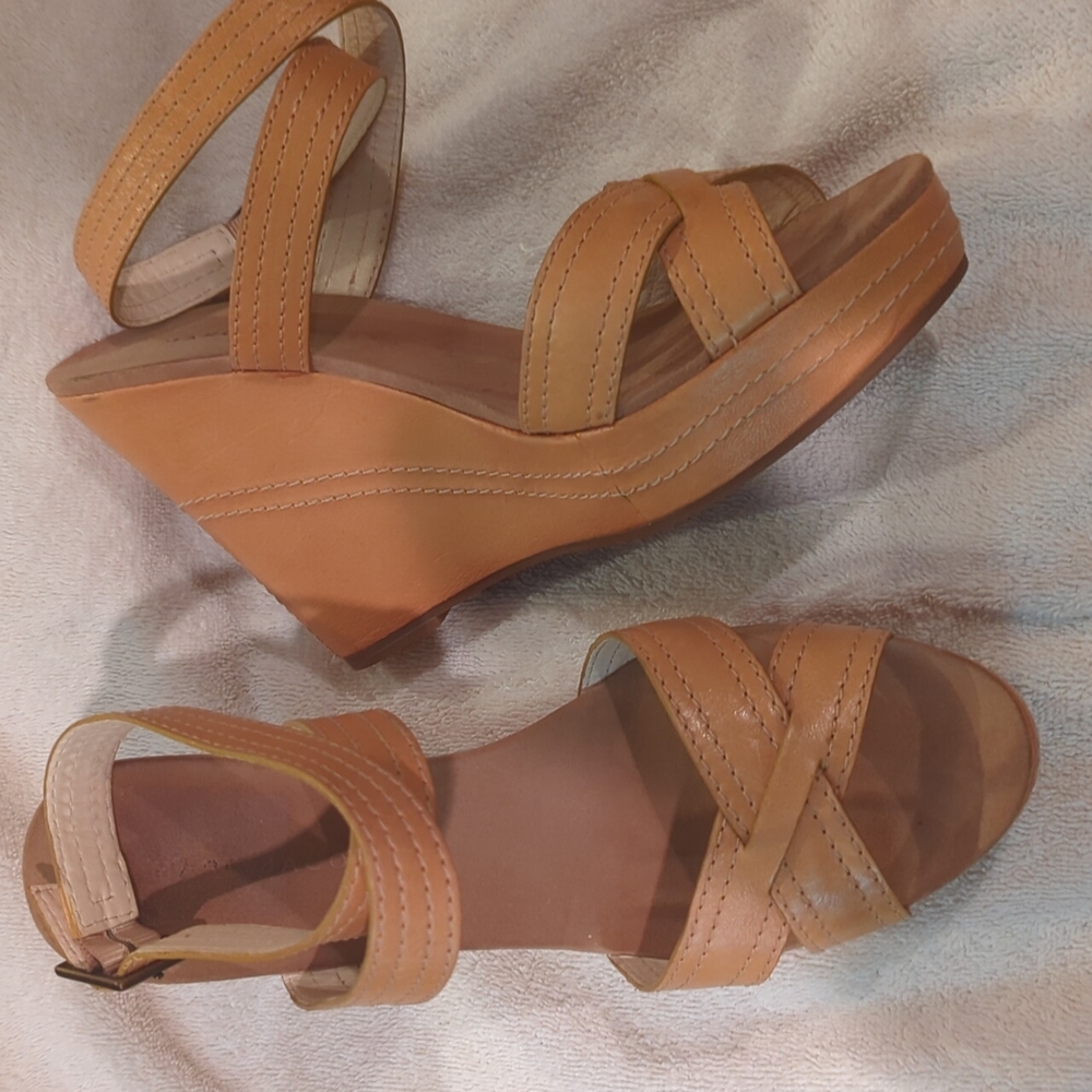 NWOT Marc Jacobs Wedge